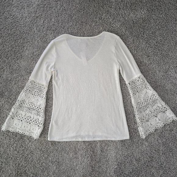 NWT White House Black Market Crochet Bell Sleeves Women's shirt - Picture 5 of 5